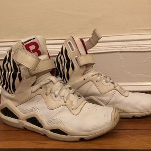 Hi-Top Reebok Hexalite Sneakers with Zebra Accent